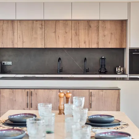 Jungle Eva - With Pool & Gardens *