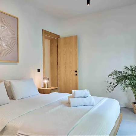 Jungle Eva - With Pool & Gardens *