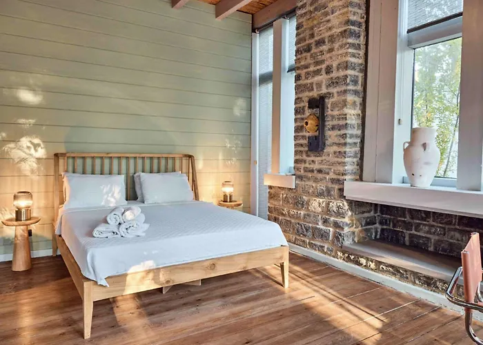 Jungle Eva - With Pool & Gardens *