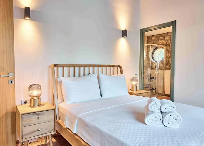 Vila Jungle Eva - With Pool & Gardens