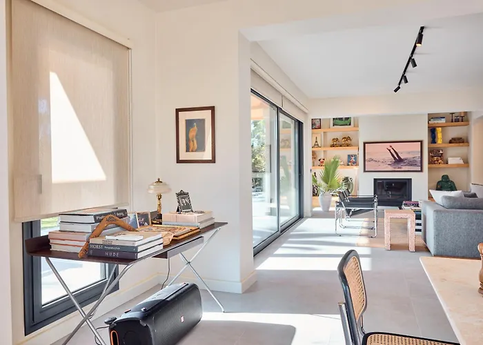 Jungle Eva - With Pool & Gardens