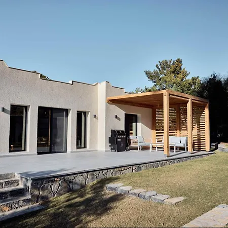 Jungle Eva - With Pool & Gardens Villa